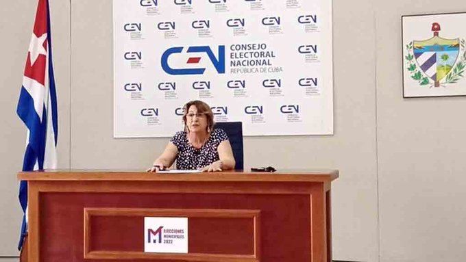 La participación de más de 200 mil ciudadanos en diferentes responsabilidades en las elecciones en #Cuba hacen de los comicios “un suceso de pueblo”.
#MejorEsPosible
#JuntarYVencer
#DeZurdaTeam
#IzquierdaUnida