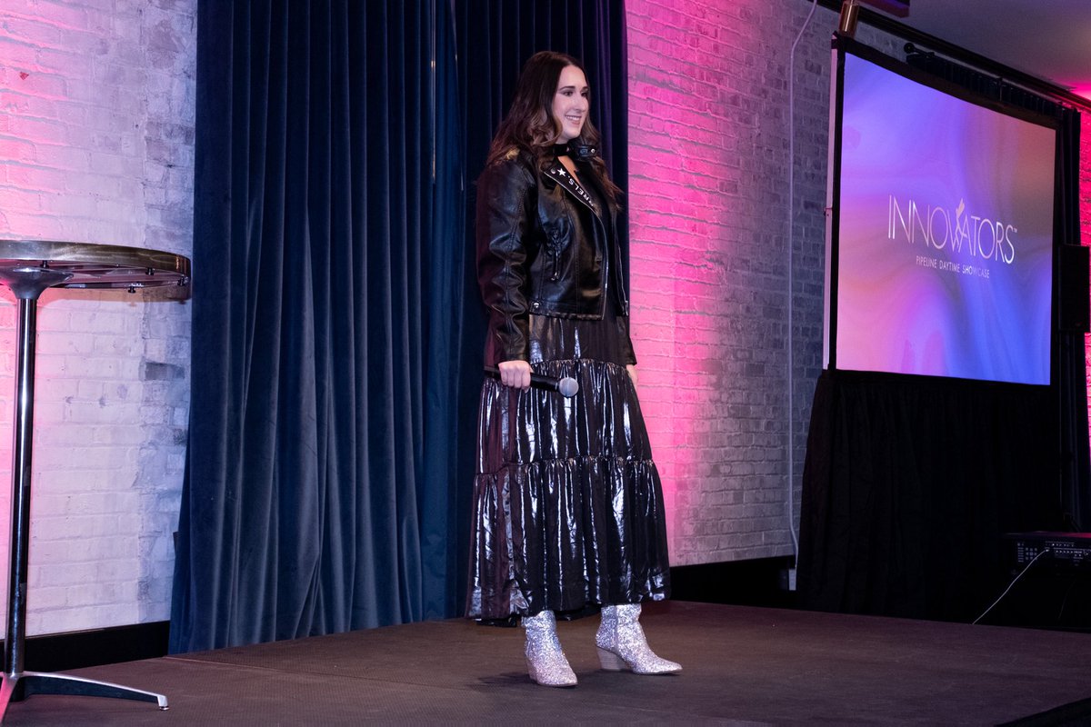 PIPELINEorg's tweet image. Our last presenter - excuse us, Diva, just wrapped up! 
Judging will be under way soon 👀💫
#InnovatorsShowcase #PipelineEntrepreneurs