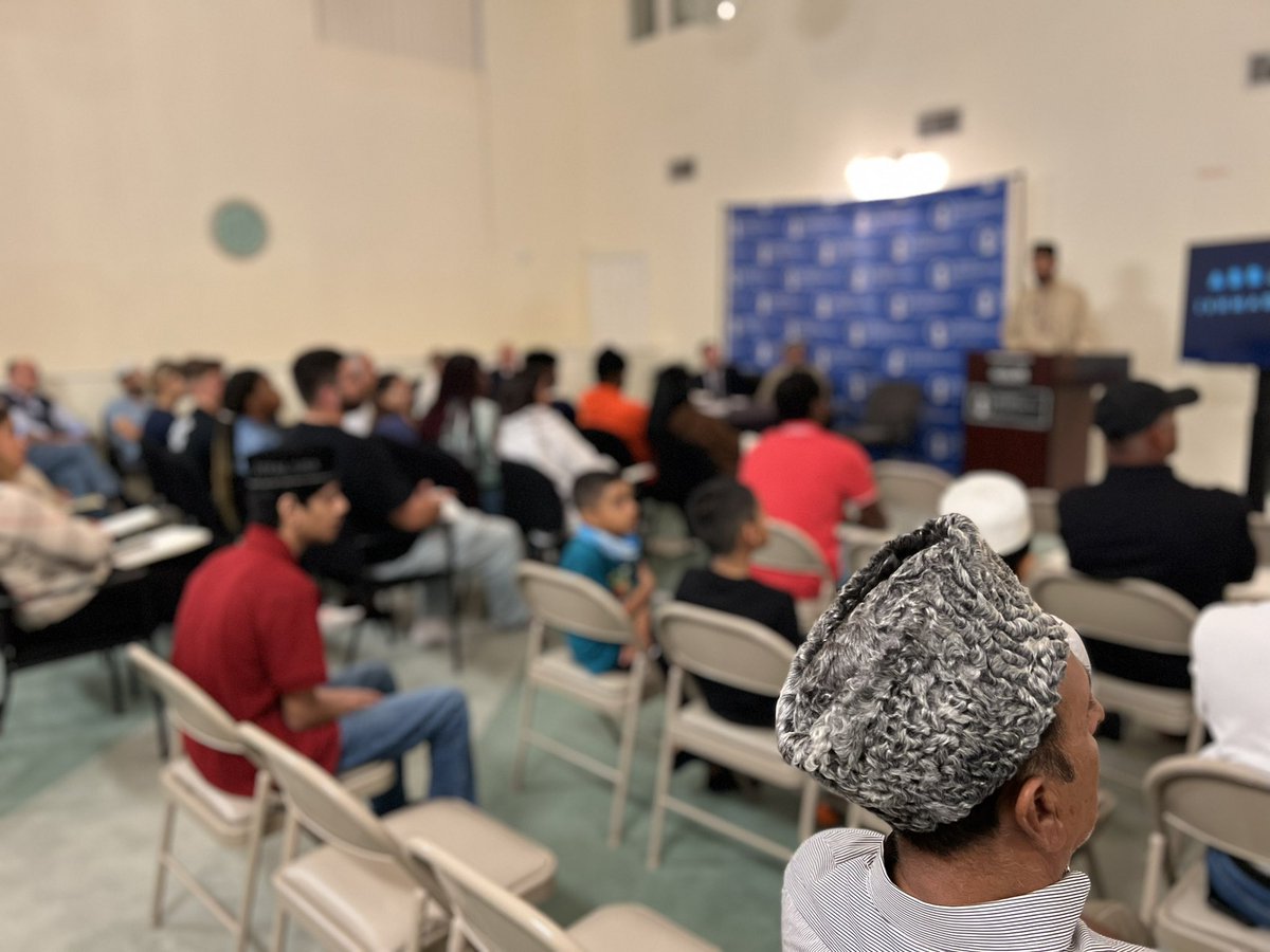 drsafeerbhatti's tweet photo. Thank you Professor Masters @UofStThomasMN for coming to @MiamiIslam @IslamMiami to celebrate #LifeofMuhammad (peace be upon him) only live in @MYHBeach https://t.co/qE9f04V7YH
