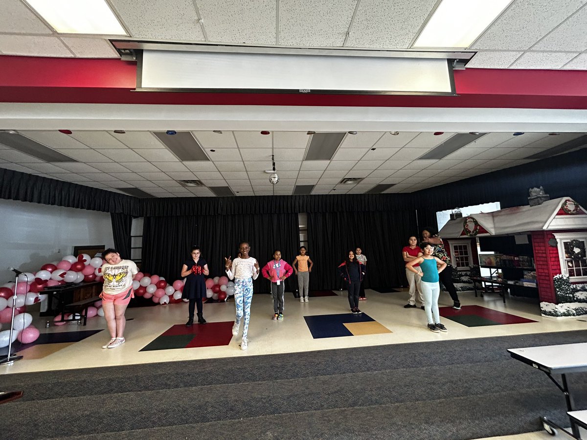 steppintheclass's tweet image. My Thursdays are busy but also quite rewarding! Building kids up through love and affirmations all day is my jam! #weRISEirvingisd #jaguarnation @ASJohnston1