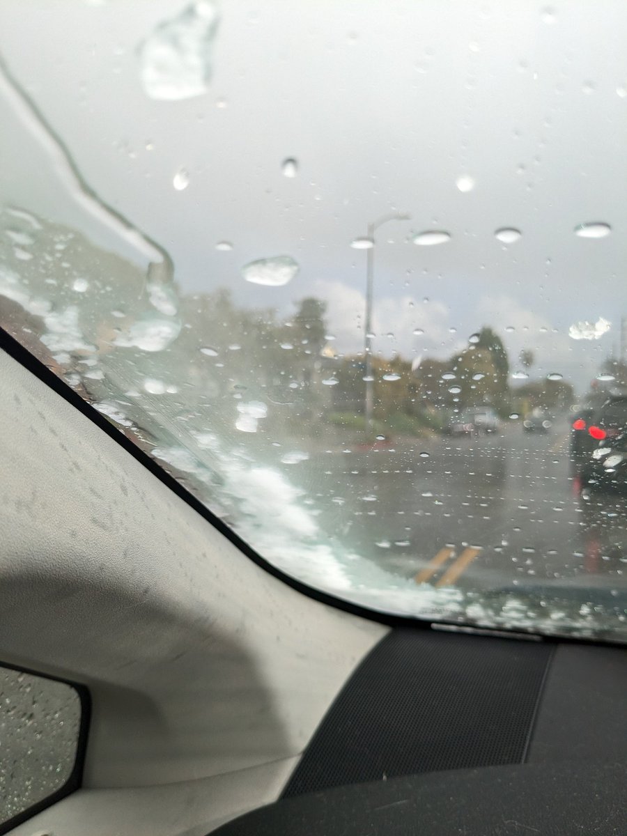 MikeRestifo's tweet photo. Ahhh hail....#iceinsantamonica https://t.co/5IqOF5yCee
