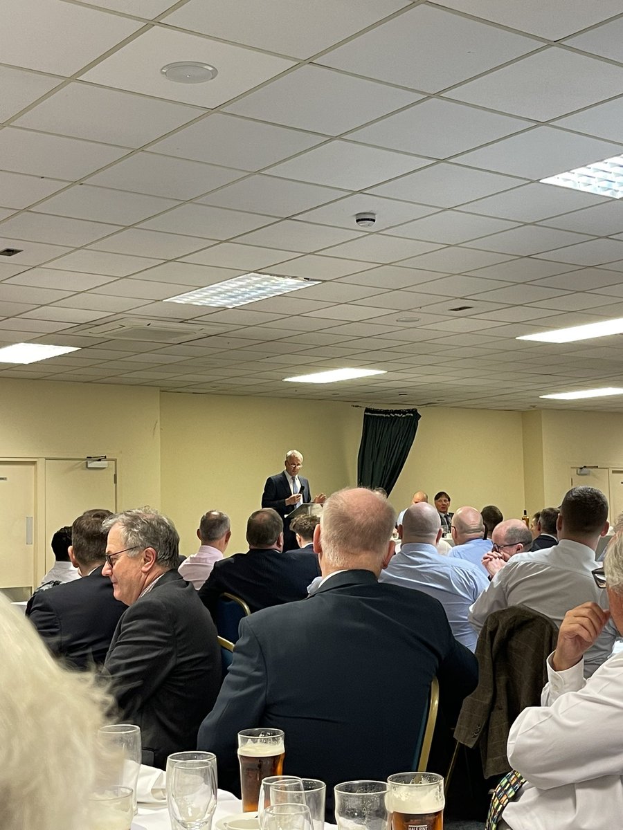 ben_knowles7's tweet photo. @wheat_daddy a great speech tonight Wardy! Plenty of waffle and jokes! @Mark_Spencer fantastic banter and MC ‘ing   #southwellploughingmatch #gentlemensdinner #BackBritishFarming #FarmersHelpingFarmers @gamstonlad https://t.co/LoB8ypmk79