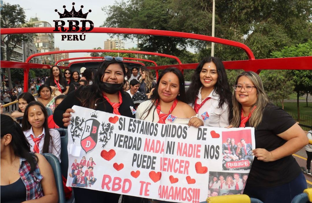 SilvanadeMedina's tweet photo. #RBDSHEA LOS PERUANOS LOS ESPERAMOS https://t.co/ZvUm0BdFtC