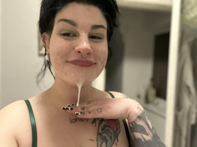 Wanna make out? https://t.co/D8v42C1fH9