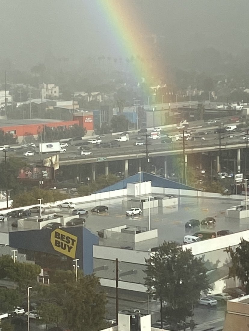 Introvertle's tweet photo. @BestBuy - You can’t pay for better advertising than this. @GeekSquad Gold #californiablizzard #rainbow https://t.co/dYW880cbN8