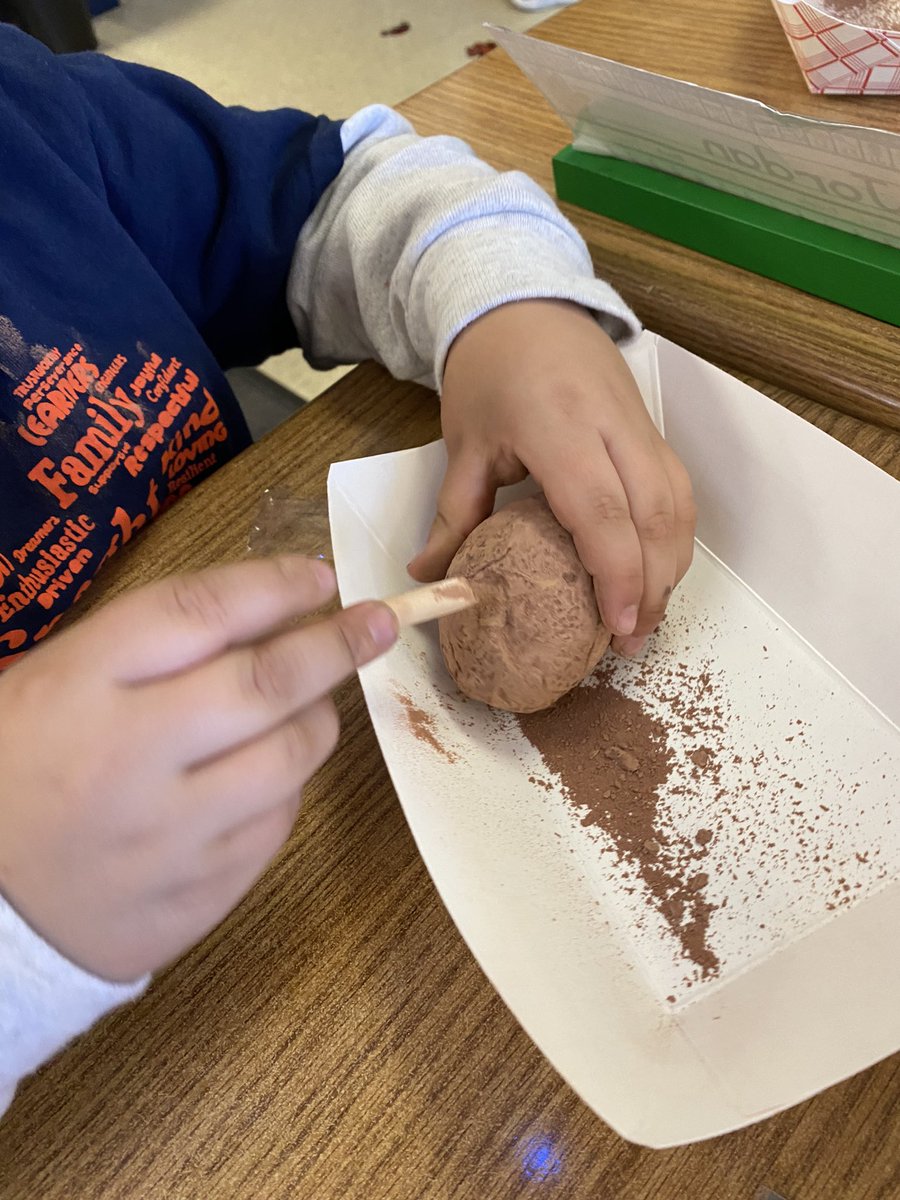 mrs_santore's tweet image. What is in my egg? Our little excavators got to investigate and find out! #SpaghtIsGreat #KinderCrew 🦖