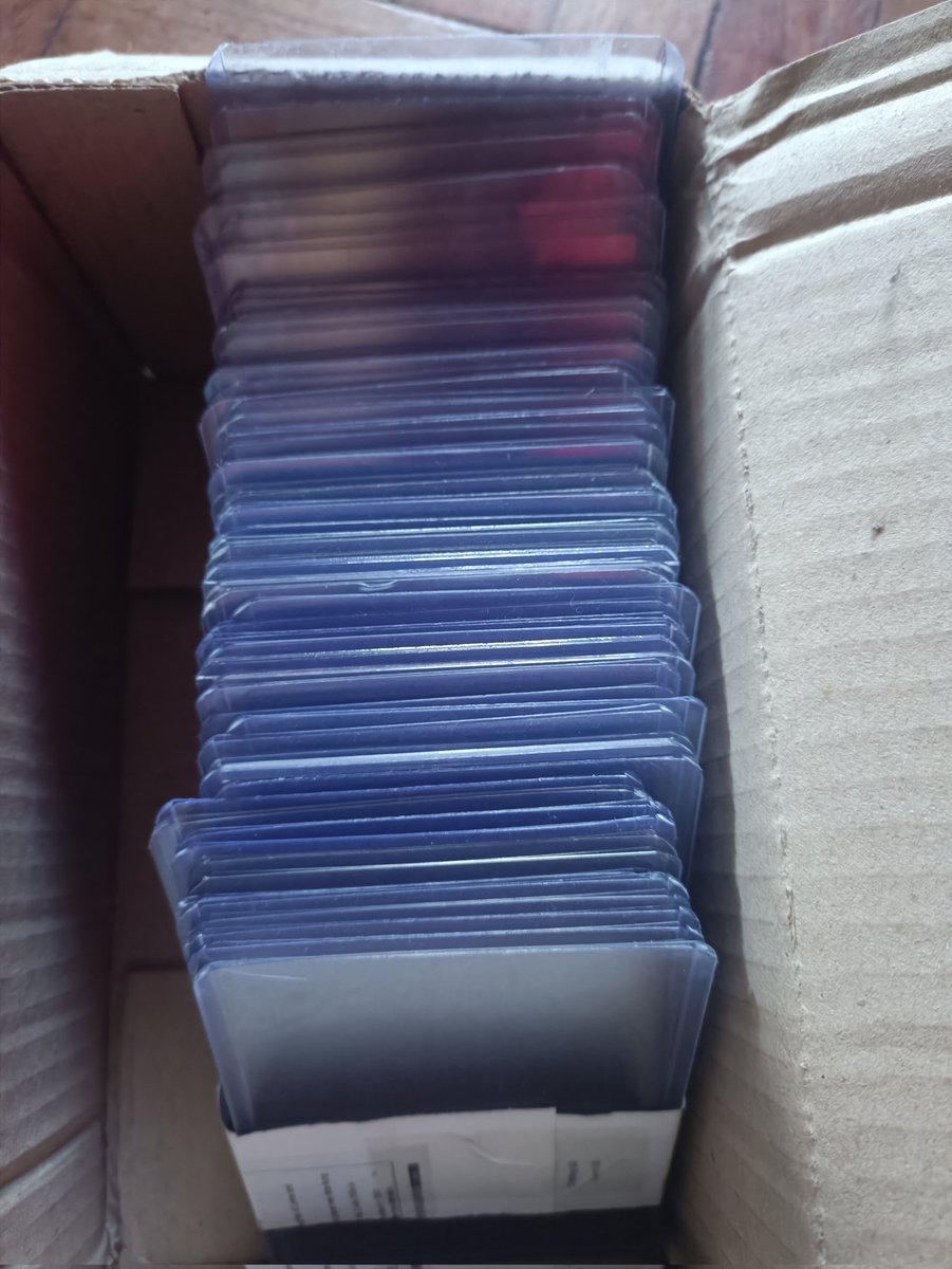 yeolcart's tweet photo. wts lfb ph help rt

61 pcs USED top loader for 240 !!

rfs. naglinis ng table and may natitira pa pala akong ganito &amp; I alr quit collecting last June '22

can ship via ggx / Lalamove &amp; grab
Loc: QC

pls dm :) https://t.co/WSDb7JXypY