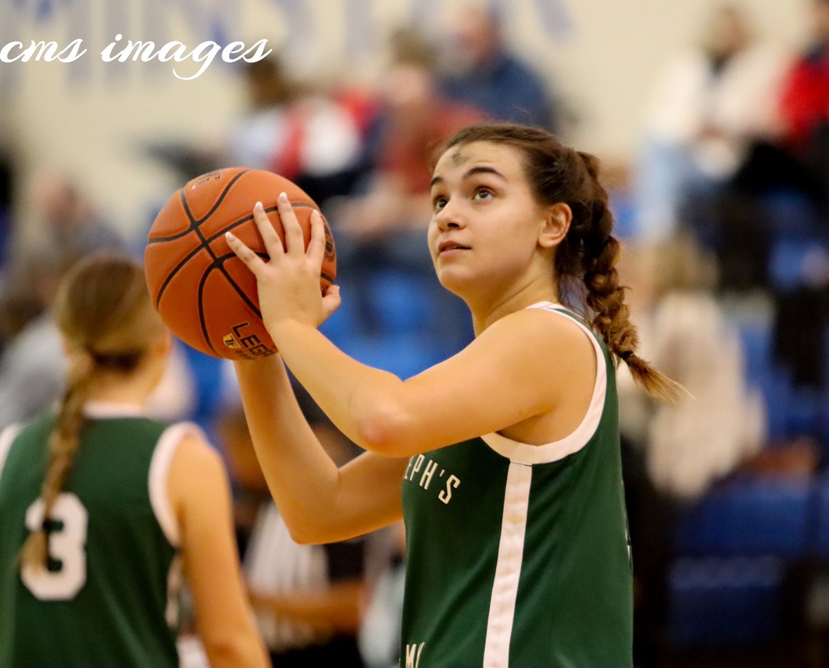 ChrisSchmitz168's tweet photo. “Women in the Arena”
The game-day photo gallery between @GbbWca and @SJABasketball is now posted at: https://t.co/whFEBvLR0O Contest played on 02-22-23 in the “Arena” at WCA! @AthleticsWCA @StJoeAngels @wcastl @scoreboardguy @CoachKat44 @missouri_sports @PGHMissouri #stlprep https://t.co/exf4p2DerU