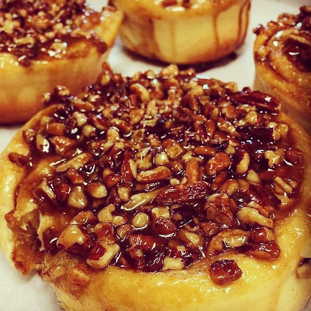 UptownCafes's tweet image. Have our made from scratch pecan rolls delivered right to your door on Tues and Thurs through Market Wagon! 

shop.marketwagon.com/collections/ve…

#localbakery #freshbakedrolls #pecanrolls