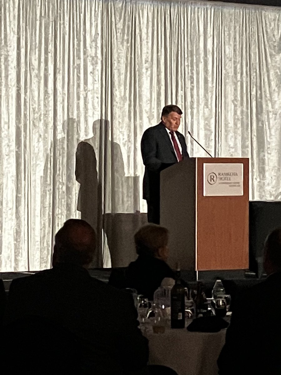 chamber_sd's tweet photo. So grateful to have ⁦@SenatorRounds⁩ addressing our audience and presenting the Outstanding Service Award!  #BusinessDay2023 https://t.co/IennzPWmQK