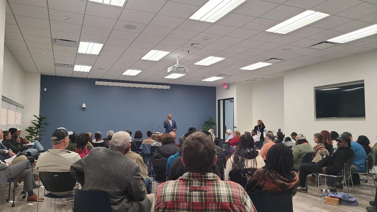 theaacsc's tweet photo. Mayor's Housing Provider Community Forum
Thank you to everyone who attended yesterday and to Mayor Rex Richardson for addressing the incentive programs provided to landlords by the LB Housing Authority. 
Special thank you to the AACSC Board Members for their infinite support. https://t.co/aXj2WfiM2n