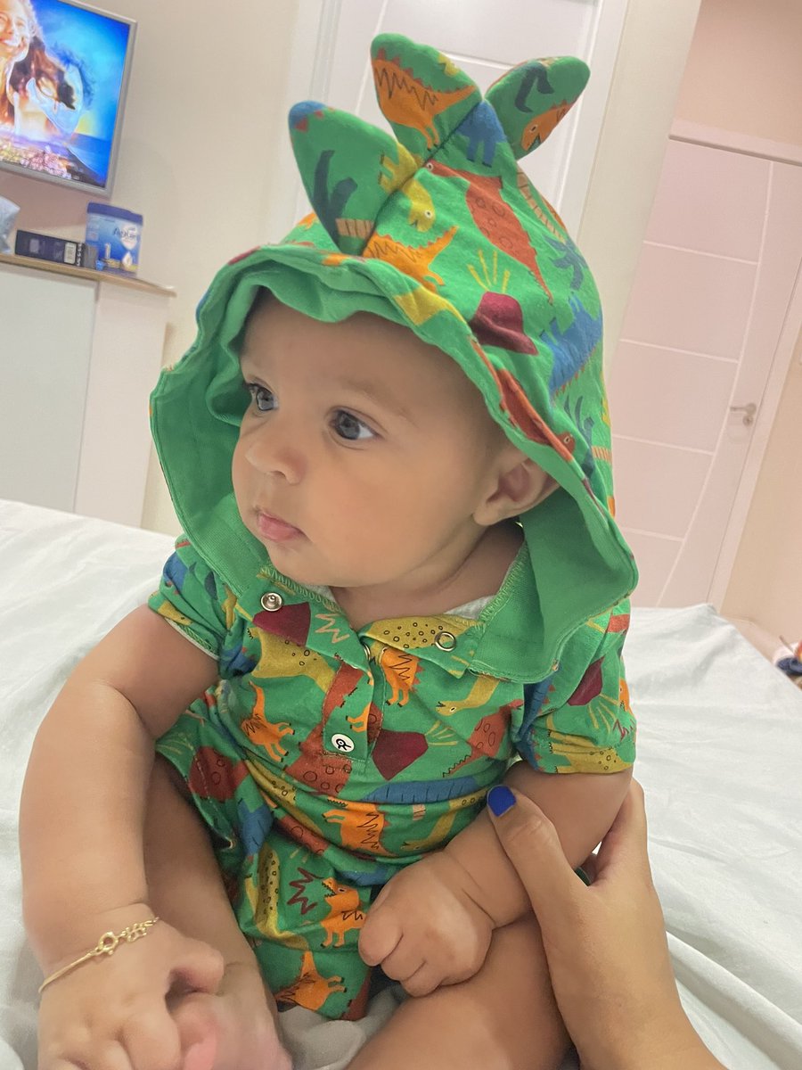 juufernandesss's tweet photo. um baby dino na tl de vcs 🦖💚 https://t.co/YhmgZTDuPV