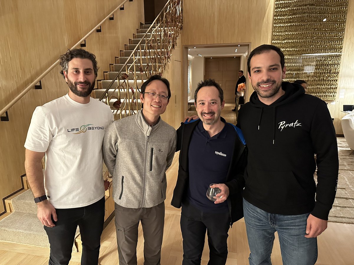 bilalelalamy's tweet photo. What a (pre-@nft_paris) day ! 1. Iโve shared @PyraTzLabs & @BBSchool_ updates to the @BGameAlliance 2. Saw @borgetsebastien doing really well in my #F1Simulator (in less then a tour ๐ซข) 3. Discussed #Royalties & #CreatorsRights in the digital world with @ysiu & @Ben_Charbit ! โ๐ผ https://t.co/mWr5OGQ9Uh