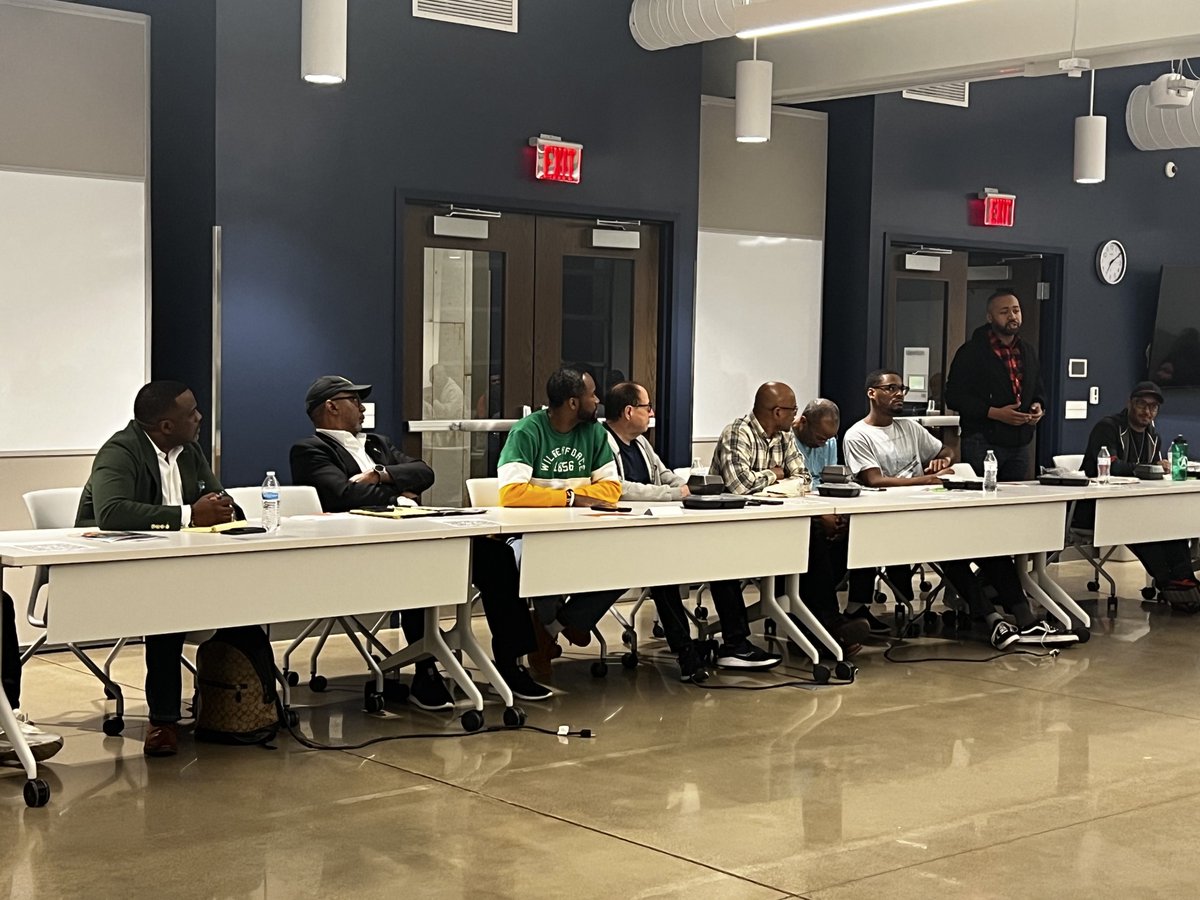 Room full of Black men. Talking financial responsibility, money sense, vulnerability and mental wellness. 

And we keep going! 

#RealMenRealTalk #KeepItV #BlackOnBlackHealing #AAWellness