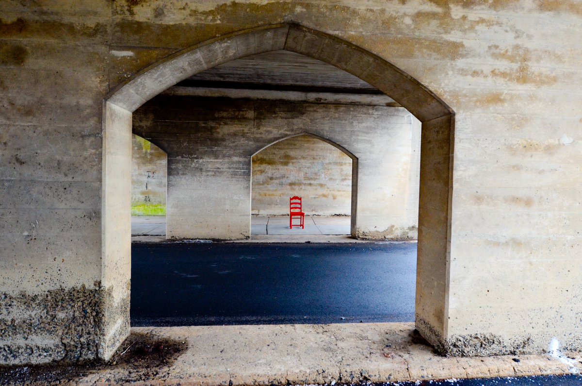 theredchairs's tweet photo. 📍 #madison #newjersey #theredchair 🔴🪑 https://t.co/kd76U4Xstm
