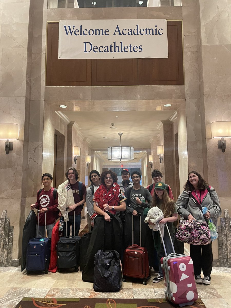 CaitlinPeters07's tweet photo. we made it!!!! Ready for a great weekend of competitions at state!!!! https://t.co/6TLi8zOHLK