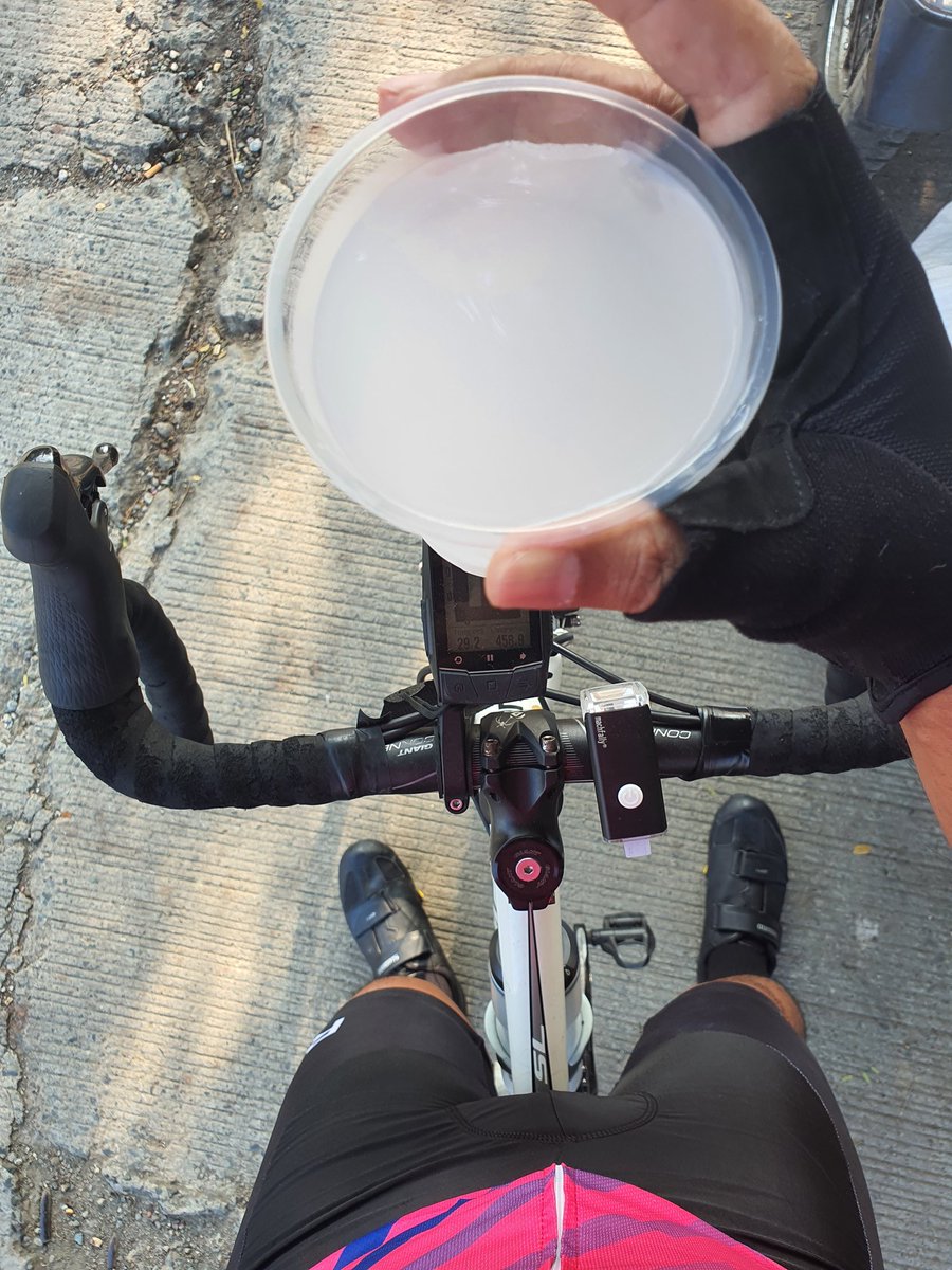 MyKey_10_07's tweet photo. Happy to be back on the saddle for àn easy solo ride. 😊💗🚴♂️
#FridayHoliday
#FreedomRide https://t.co/hVzlgrJ96g