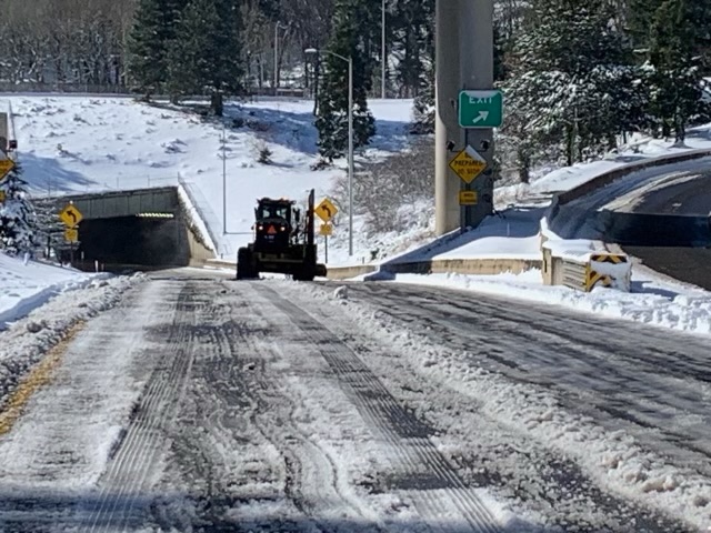 Here's what #PDXtraffic can expect from crews into the evening. Our goal is to get as many stalled vehicles off of the interstate, clean up what's remaining of the ice and slush, and prepare to sand all night - because most likely deicers will not work in these conditions. #orwx