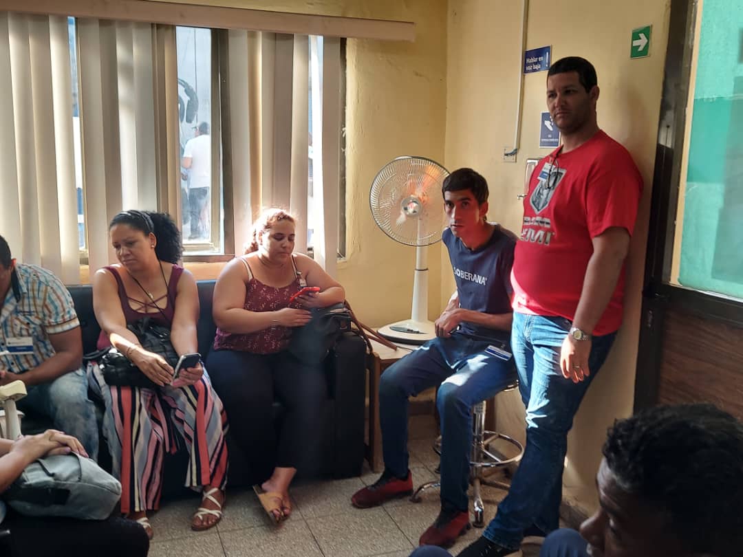 Nuestra obra es de infinito amor❤️

Hoy en el CIM se realizaron 40 donaciones de sangre de trabajadores nuestros, del <a href="/CIGBCuba/">CIGBCuba</a> y <a href="/FinlayInstituto/">Instituto Finlay de Vacunas</a> destinada a pacientes oncohematólogicos.

#CienciadeCompromiso #PorqueACubaHayQueQuererla 🇨🇺