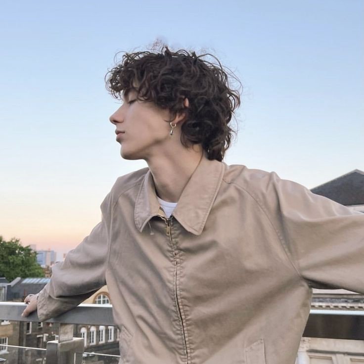 oikwwars's tweet photo. ͏͏͏͏͏͏     
 ͏͏͏͏͏͏             oikawa tooru  –  21 yrs.
              modelo . el .       🪐
              not new ,   #hqrp.͏͏͏͏͏͏              
       ⠀ https://t.co/2qHaYKiYTO