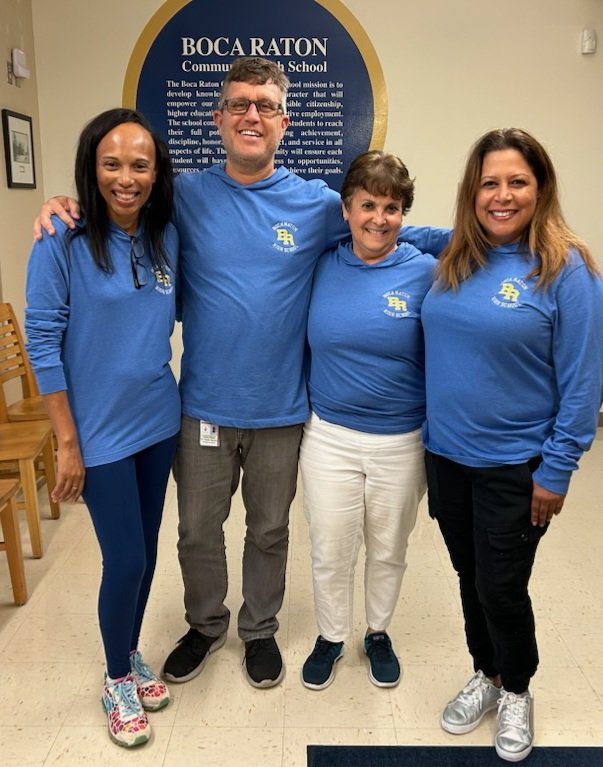 ACEofBocaHigh's tweet image. Collaboration and cooperation between the ESOL Level 5, 6, and CCR Students. Teamwork makes the dream work! @servos @ACEofPBC #adulted