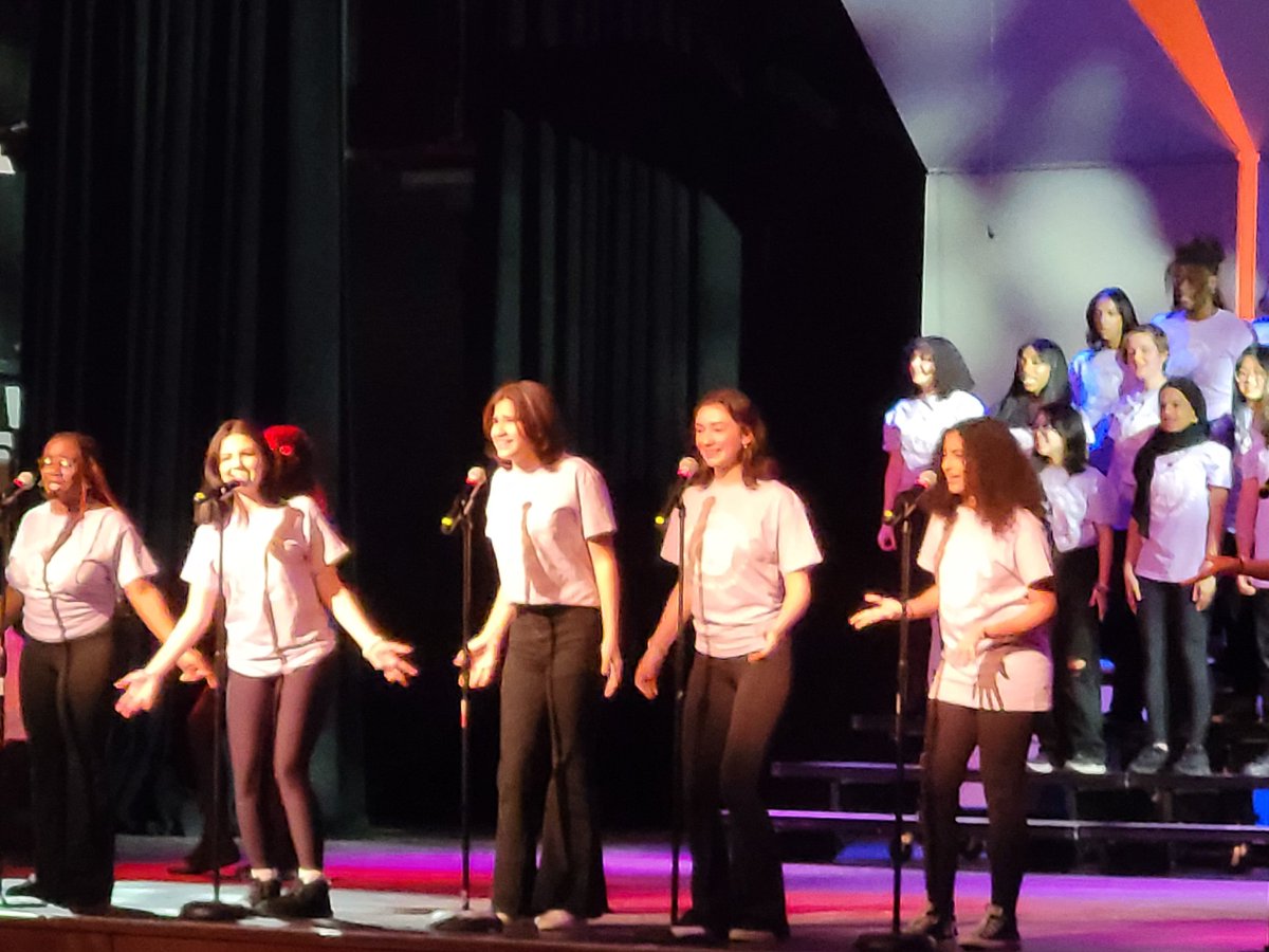 elomon76's tweet photo. @CherryHillWest Broadway Night is a hot show you do not want to miss!  Check it out again Friday night 2/24/23 @7pm https://t.co/t1vFsQ7uSk