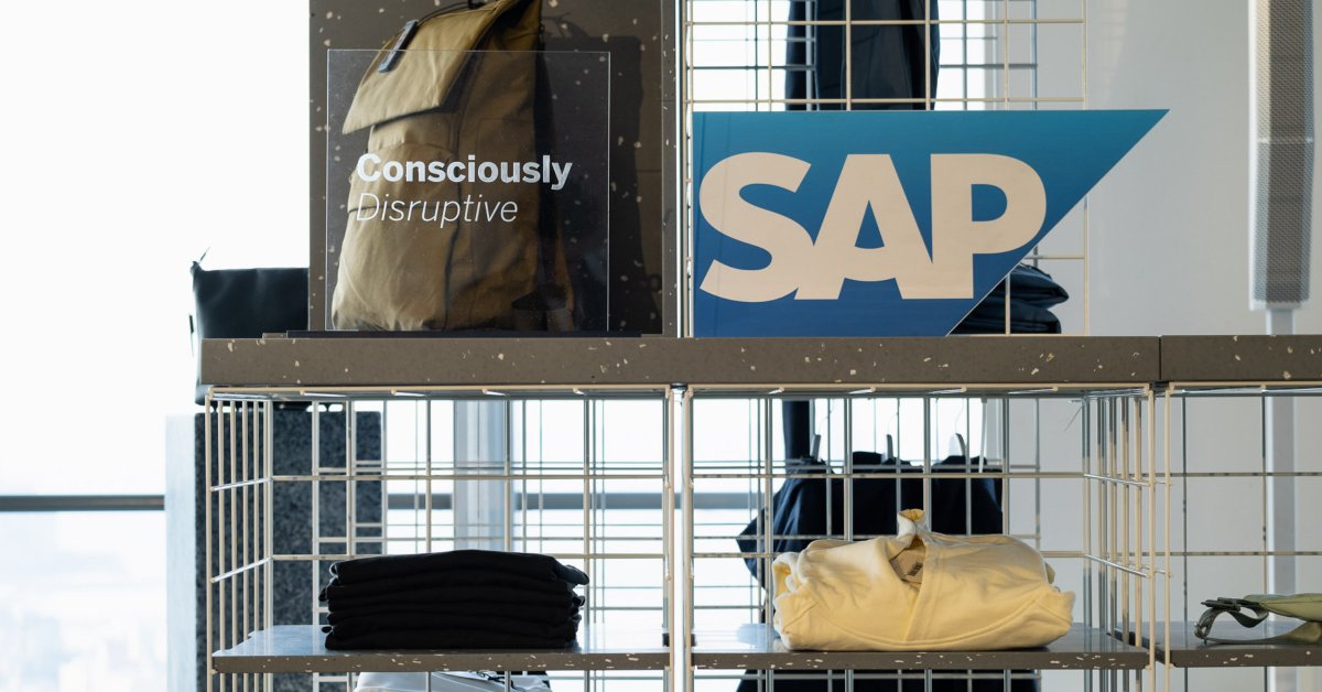 AveryDennison's tweet photo. #SAP opened its redesigned #SAPExperienceCenter in New York, allowing fashion retailers to explore cutting-edge #innovation and solutions. We are excited to partner with @SAP to bring new experiences w/ our #digital ID technologies. https://t.co/vCwh53bYCF @ADSmartrac https://t.co/XIkHV5xSps