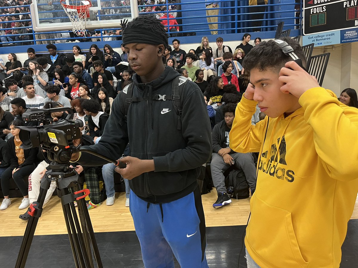 WlvnNews's tweet image. What a great day to be a Wolverine! @LHSintheNews celebrated culture and unity at the Black History Program! S/Oto the students, faculty &amp;amp;staff, and guests for their hard work at this awesome event. *A/V Production students filming the performances! #wlvntv #rcschools #tncte