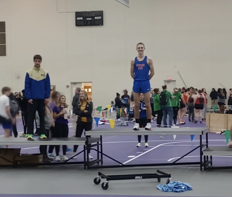 IWHSraiders's tweet photo. Bryson Grant set a new school record for the indoor 3200 m! Way to go, Bryson!! 🏃‍♂️ #iwhsraiders #iwraiders https://t.co/YEyelWxtEK