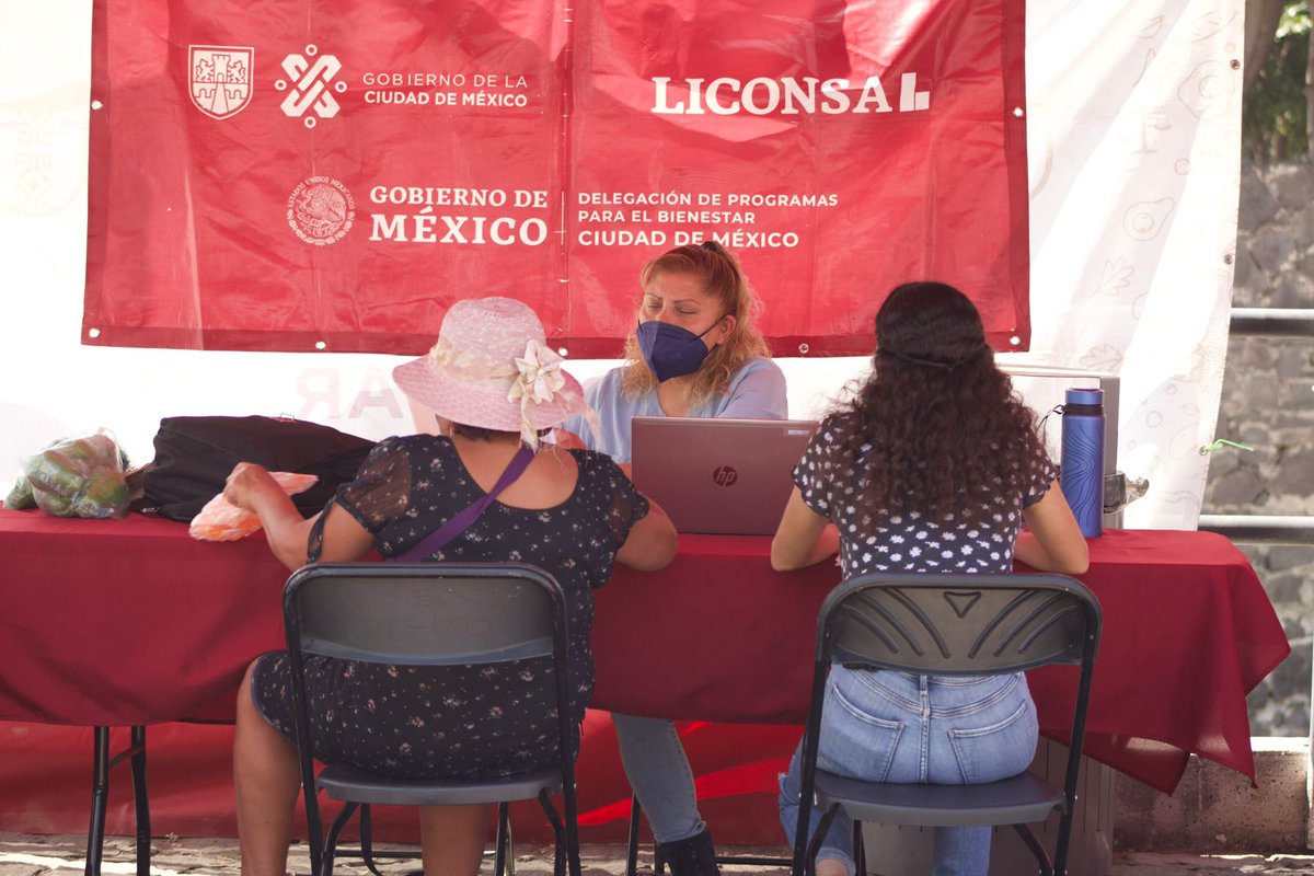 CDMX_PC_Coy's tweet photo. TE ESPERAMOS EN EL #PARQUECANTERA
Con la #FeriaDelBienestar hasta el sábado 25 con todos los bienes, servicios de salud, actividades y asesorías gratuitas de bienestar.
Además #jornadadevacunación 💉 y los 🥬🫑 más frescos y al mejor 🤑 para la comida de la semana. https://t.co/iZiJMLLLCt