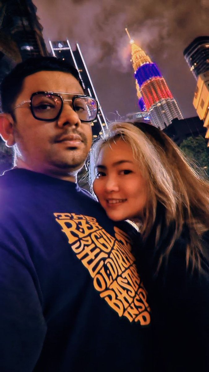 munkyman_dj's tweet photo. You're STUCK with ME!!! DEAL with IT!!! Happy 41st MONTHIVERSARY BABESY!!!
.
.
.
.
.
@rainybaxx #rainyxmunky #janjazz https://t.co/rq1BMmzsMl