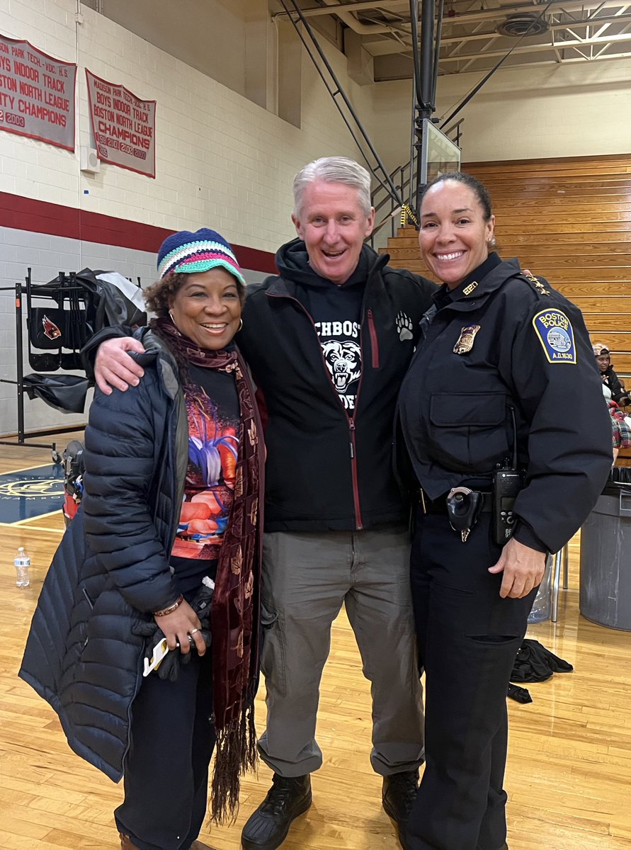 SuperBaston's tweet photo. TechBoston Academy Principal Mr Cleary, was standing proud tonight after the Girls Basketball Team won the BPS City Championship! 👏🏽💪🏽❤️🏀@tbaupdates @svilleskipper @BostonSchool #BostoncityChampions #girlsbasketball #BPSstudentAthletes https://t.co/d3dD7ozmBa