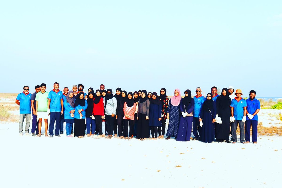 mnu_tc's tweet photo. މިއަދު  ކުރިއަށްދިޔަ ސާފުކުރުމުގެ ހަރަކާތުގެ ތެރެއިން.
މިހަރަކާތަށް ދެއްވި އެހީތެރިކަމަށް ތިނަދޫ ކައުންސިލަށް ޝުކުރު ދަންނަވަން. https://t.co/cThlYezquJ