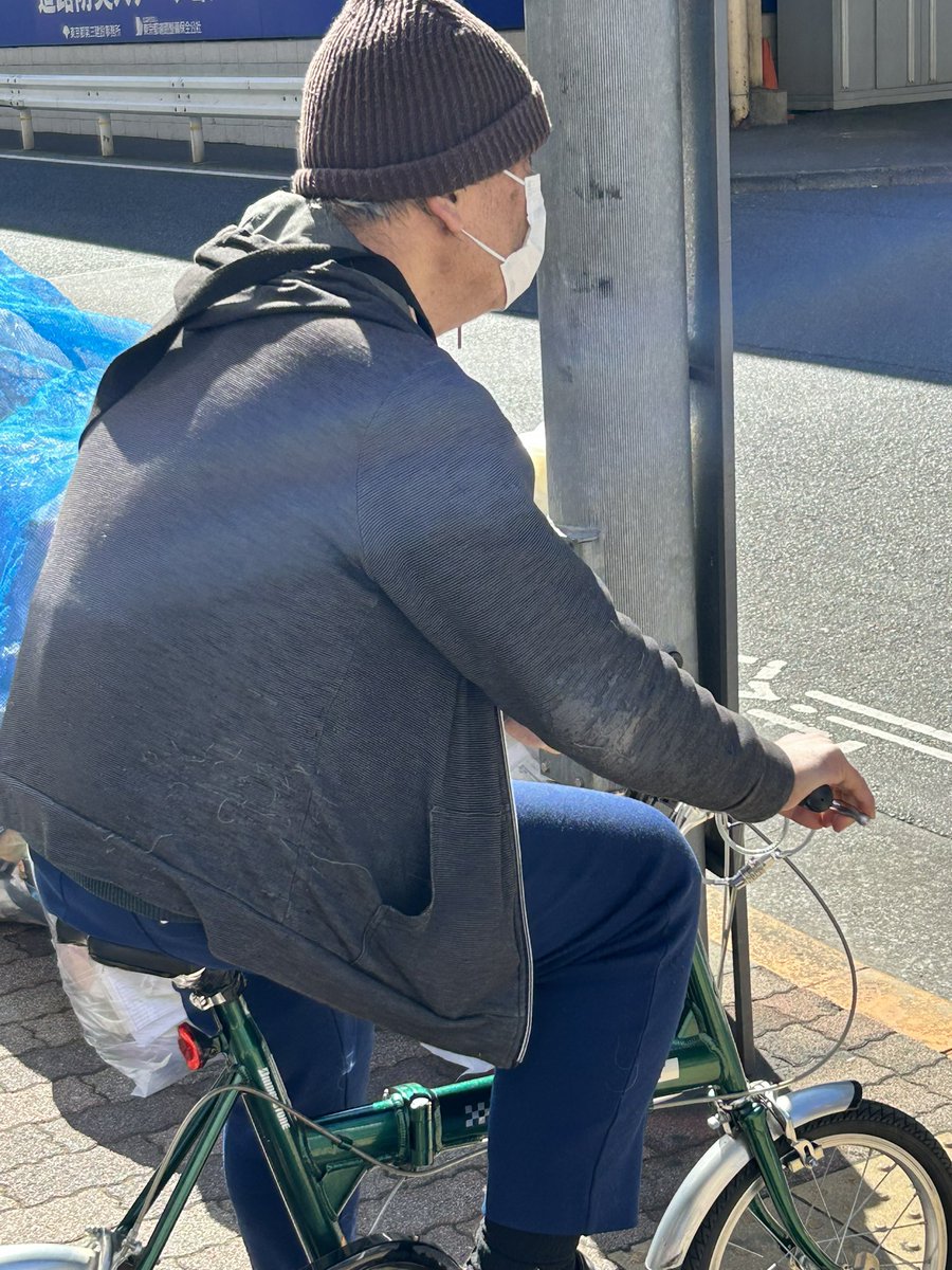 TJPattberg's tweet photo. @RihitoPhysicist Japanese peasants believe that their dwarf Emperor is a primordial fish and that mandatory 'get-away-from-me masks' prevent the inhaling of 'foreigner's disease'. 🫣🇯🇵👇🏻 https://t.co/FdV5Sn9s8T