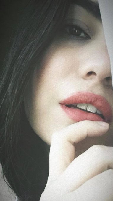 I'm a princess, I'm divisive Ask me why I'm like this Maybe I'm just kinda like this I don't know, maybe