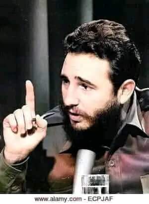 anisleyfuentes1's tweet photo. Fidel:  “No debemos conformarnos con lo que hemos hecho.  Todavía no se ha hecho todo, podemos hacer mucho más”.
#MejorEsPosible 
#FidelViveEntreNosotros 
#MatancerosEnVictoria https://t.co/BBHWPY2FMa
