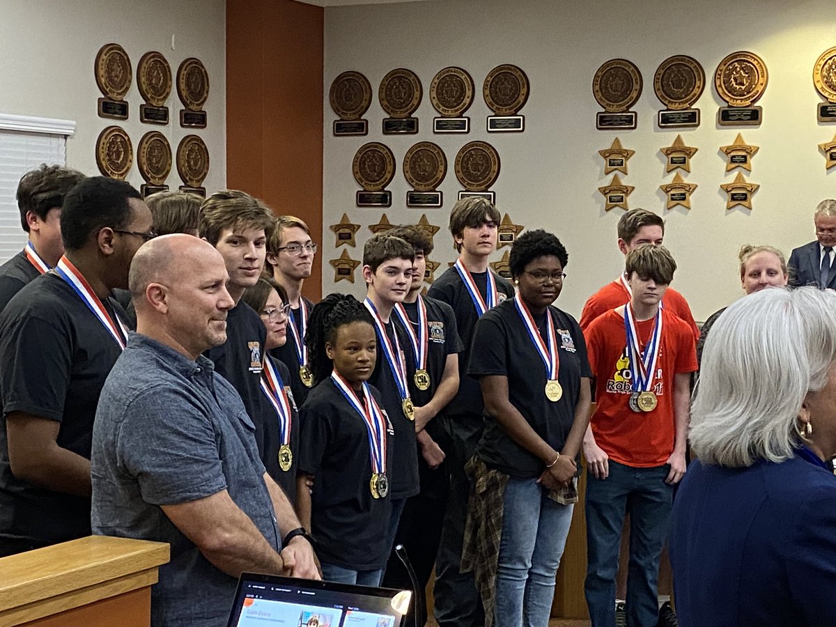 5 Time UIL State Robotics Champions being honored!  #hipponation