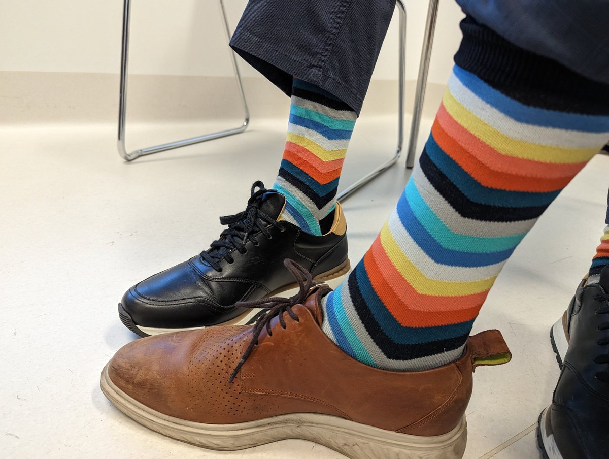 Another extraordinary day at @PeterMacCC. We gave cycle #17 of Lu-177 PSMA-617 to a patient with prostate cancer. Continues to benefit 4+ years. Bloods and renal function normal. Even more extraordinary, We were both wearing the same socks. @pros_tic