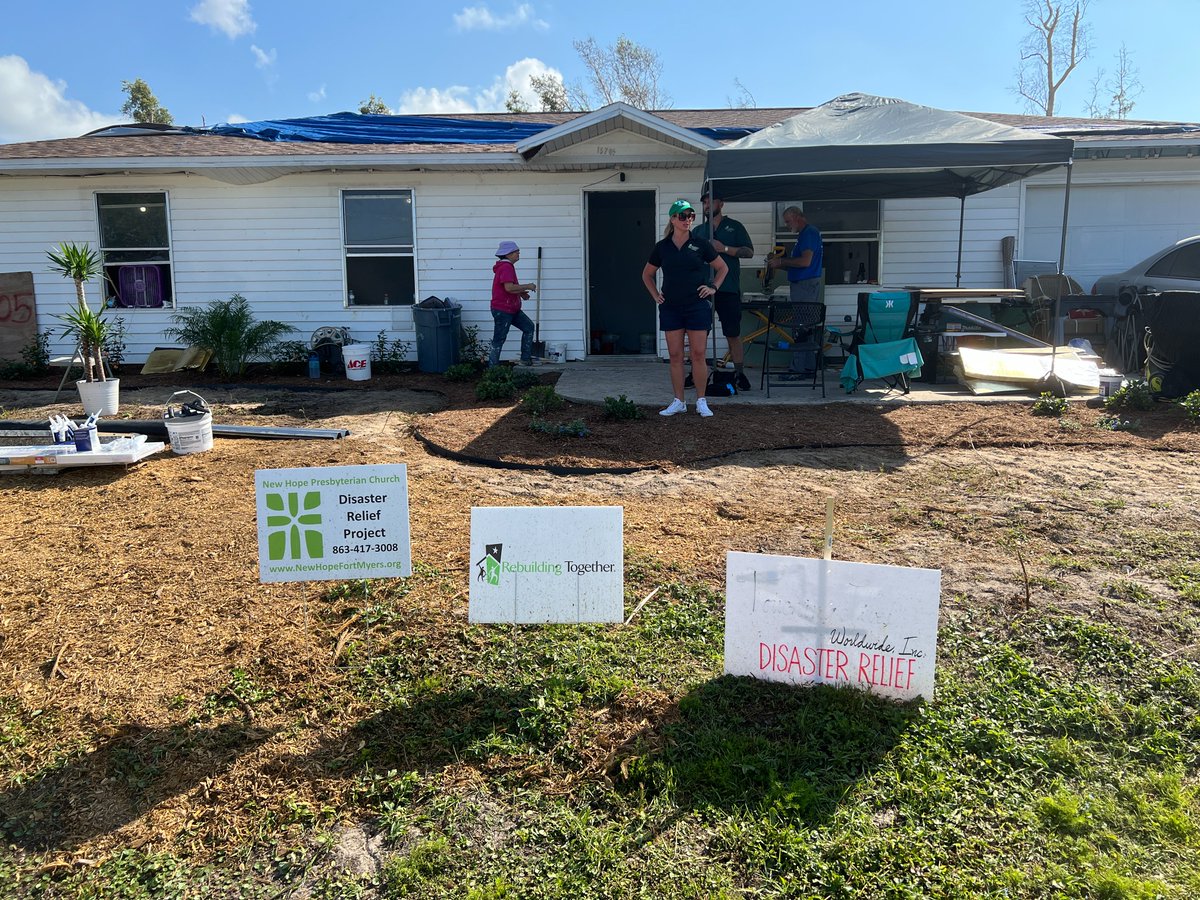 RT_GFL's tweet photo. Another successful work day in the books in Fort Myers! Thank you so much to all of our wonderful volunteers and Rebuilding Together staff who have spent this week working on home repairs in Harlem Heights. We can't wait to share more details of these big projects underway! https://t.co/WDyKHnaOjN