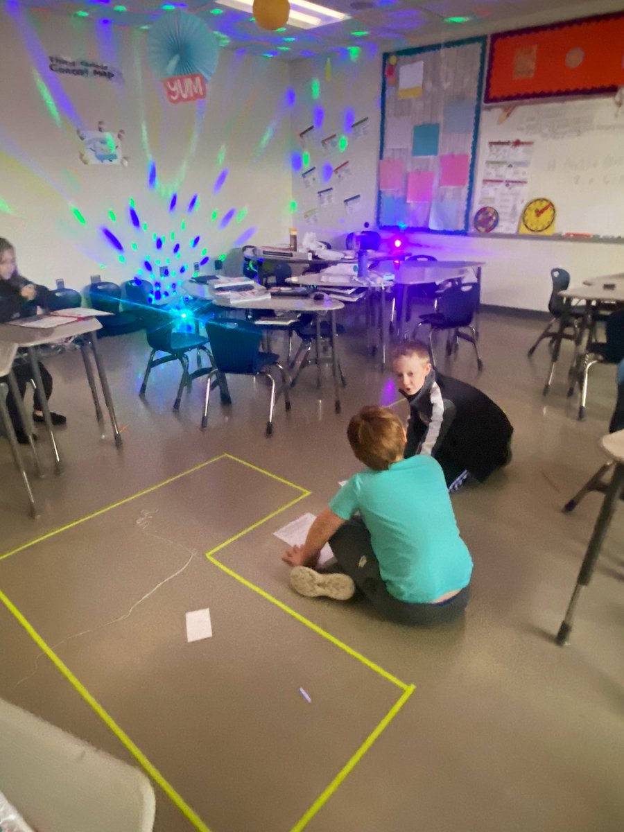 msdozier_math's tweet image. Glowing quadrilaterals… students composed composite shapes from glow in the dark tape and then decomposed them to find area.  @eureka_math #corbin #math