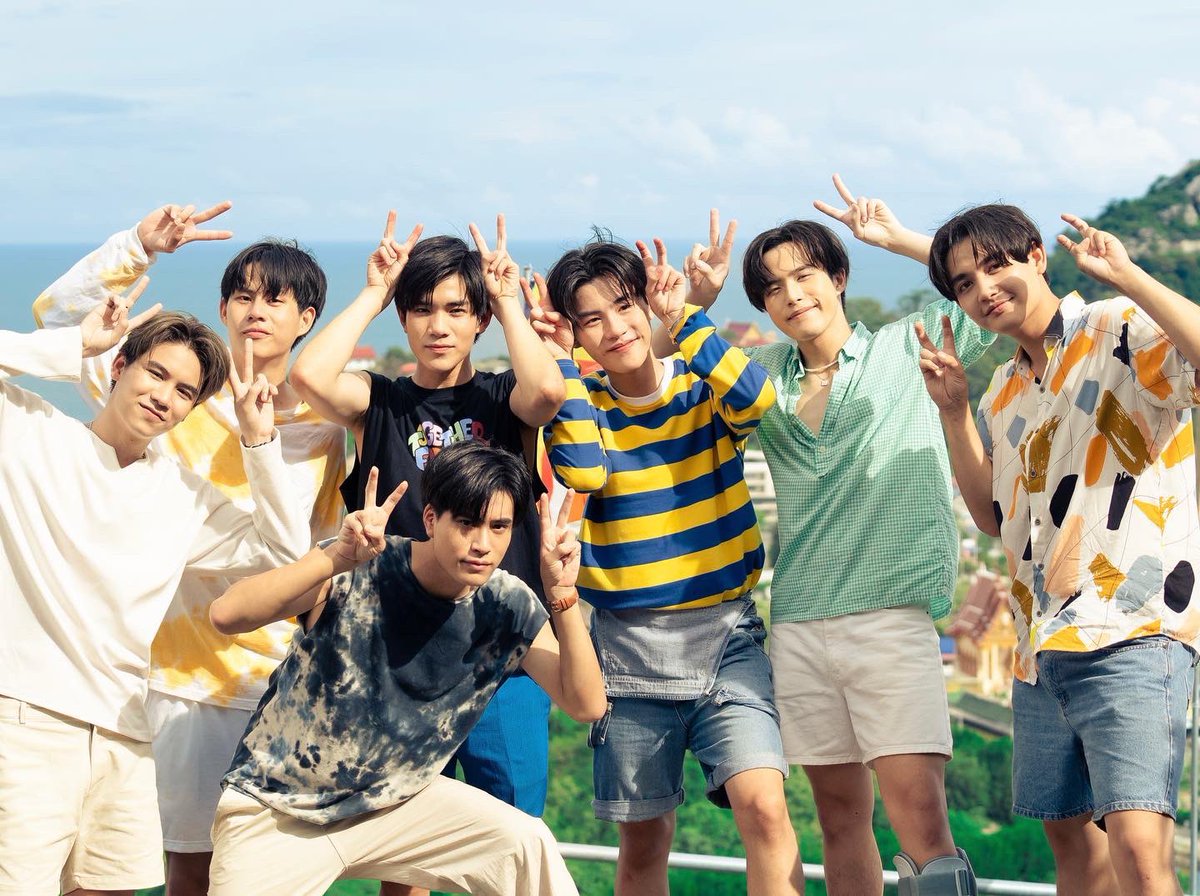 inchyx_'s tweet photo. ขอบคุณสำหรับช่วงเวลาดีๆ ช่วงเวลาที่เรามีกันและกันนะ อยากขอบคุณชาวนิยมศิลป์ทุกคนมากๆน้า เปิดเรียนเทอมหน้าไม่มีแก๊งนี้คงจะเหงาๆแล้วแหล่ะ ;-;

"จะเป็นภาพทรงจำ ที่ตัวฉันจะไม่เสียดายเลย"

ByeMySchoolPresident
#ปัจฉิมนิยมศิลป์ https://t.co/hjwb5kpRFv