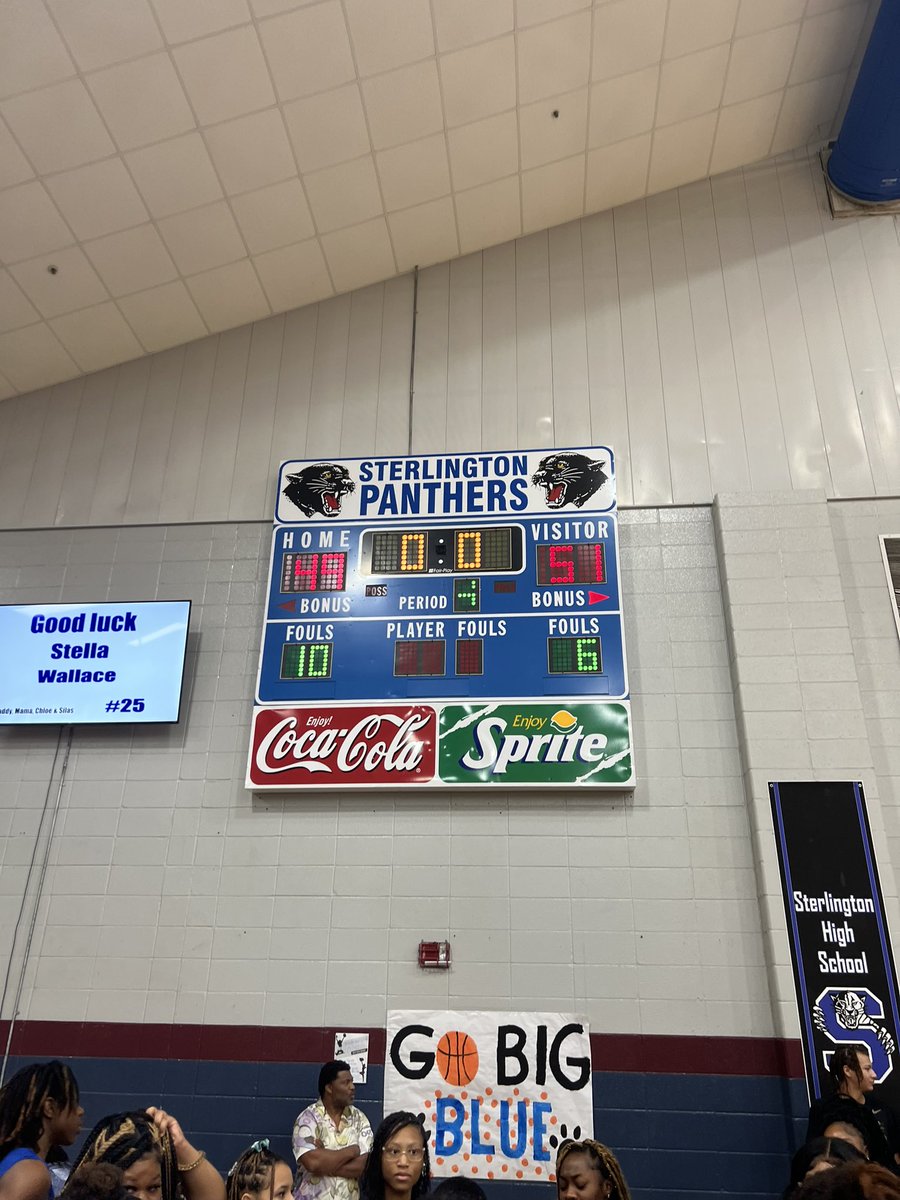 RRHSBulldogs's tweet photo. #24Bulldogs upset #9 Sterlington on last play of game. 51-49 Bulldogs
#geauxpreps #lhsaa #jimmywatson https://t.co/ZOrDOEt5K9