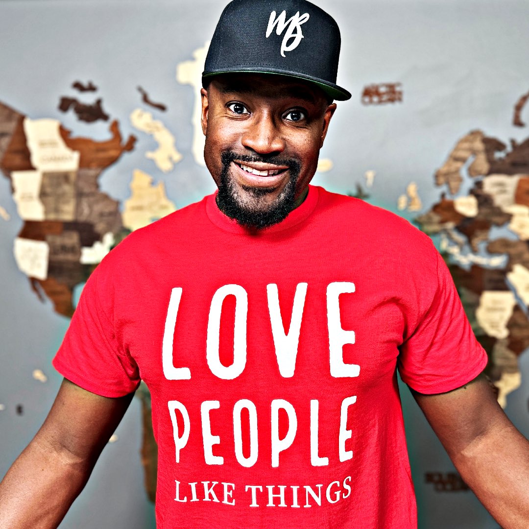 hellomrbrown's tweet image. I love my car! 

I love Prime Rib!

I love my kids! 

Love People - Like Things