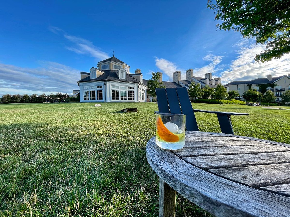 The perfect spot for a pre-dinner drink. #bySalamander

Reservations will reopen March 3.
📸 IG: jimesmatchell