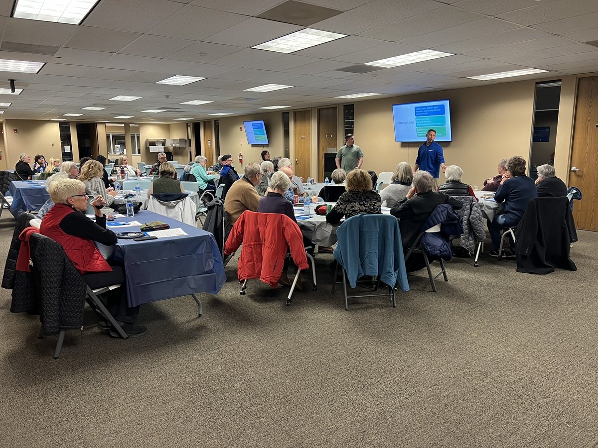 eHammersmith's tweet photo. Landscaping season is right around the corner. Thank you to @BrightView for educating our Communities tonight! #leadersincommunitymanagement https://t.co/DUKw2ZwfD4