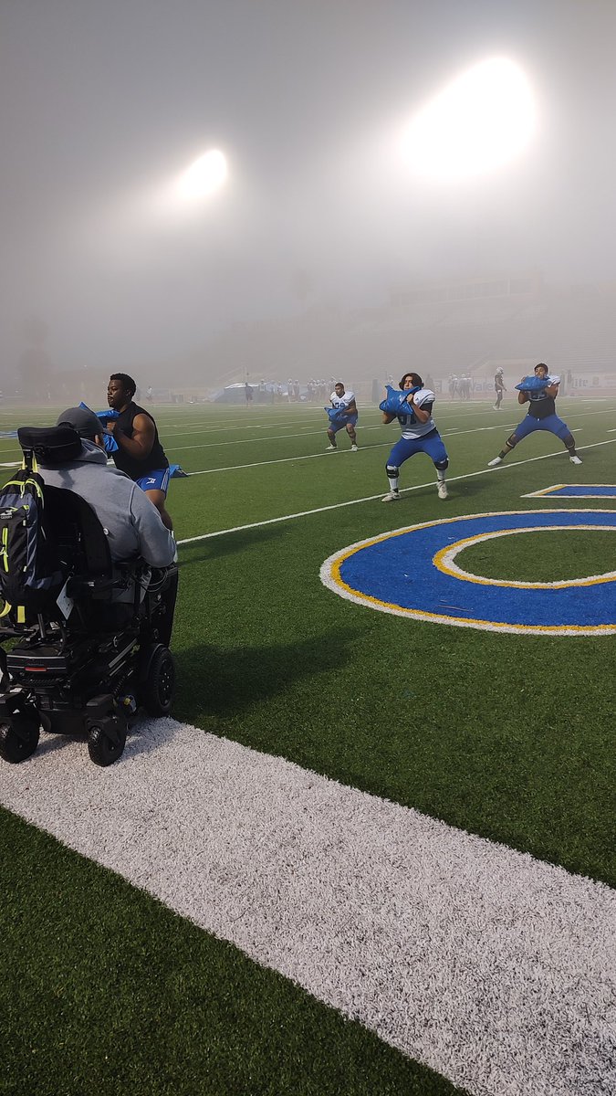 OLcoachGalvan's tweet photo. Had a great time watching the Javelina Oline and picking up some things from Coach Manny Martinez and Jaime Martinez! Thank you and Coach Salinas for allowing me to visit. Can't wait to do it again. #Hogs #Trenches #OwnTheDetails #NeverStopLearning https://t.co/VhBHFtbCjy