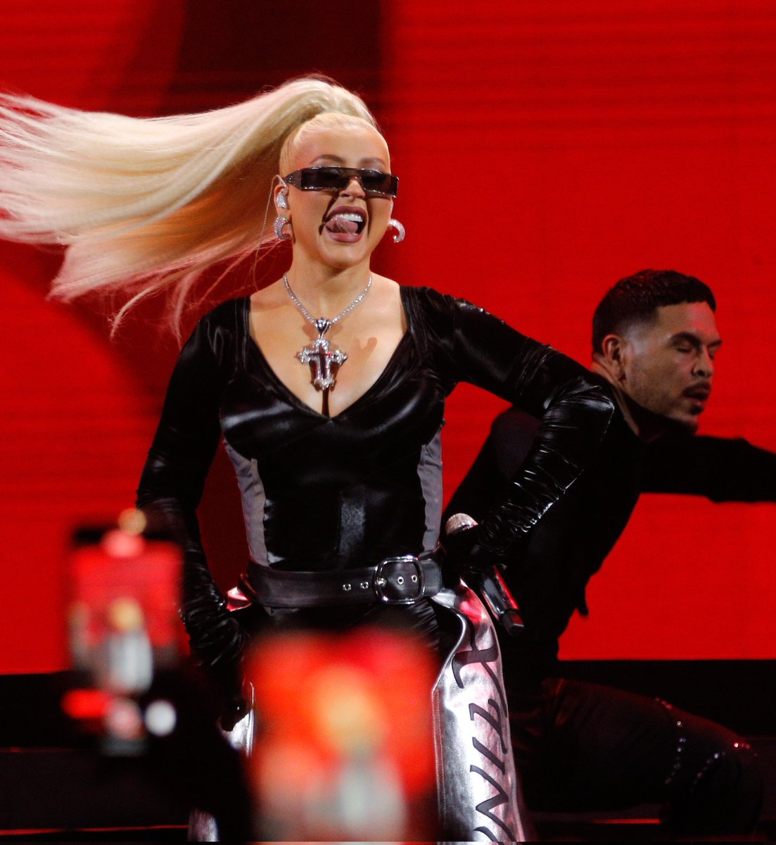 La realeza del pop llega a #Viña2023!!! Christina Aguilera debuta en Chile e inicia su desembarco definitivo en Latinoamérica desde nuestro Festival... La Quinta Vergara está hipnotizada con una de las mejores voces del pop mundial!!! 💥💥