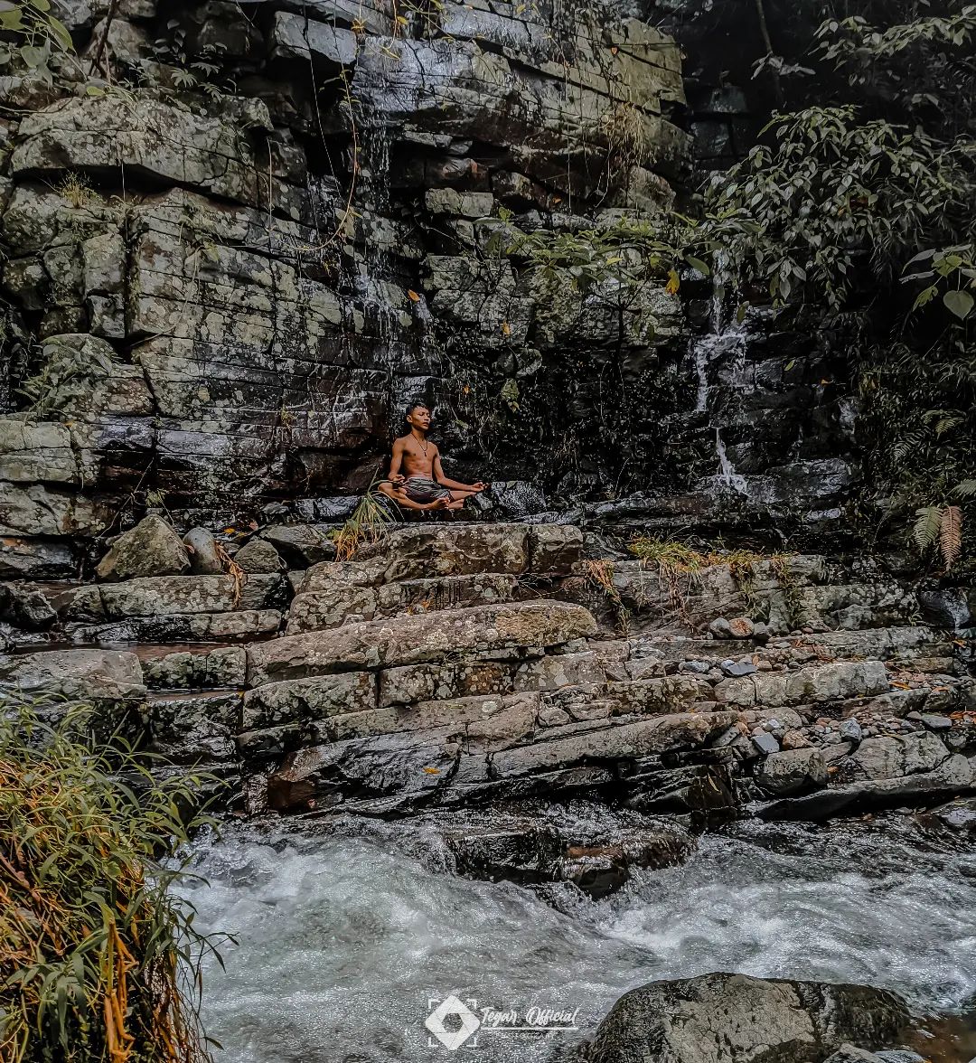 BangsriTerkini's tweet photo. "Menyatulah dengan Alam maka kau akan merasakan kebahagiaan yang luar biasa"

📌Lokasi Air Terjun KedungOmbo Papasan Jepara

Via @gaar_zaa

#airterjunjepara #jeparaexplore #jeparamempesona #Bangsriterkini #bangsri #papasan #airterjunindonesia #airterjun #waterfall #kedungombo https://t.co/EaouAWLbPy