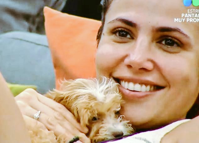 DeboraLanina's tweet photo. #ROMINOESTASOLA
#BASTADEJUEGOSUCIO https://t.co/vbeNX8Mshe