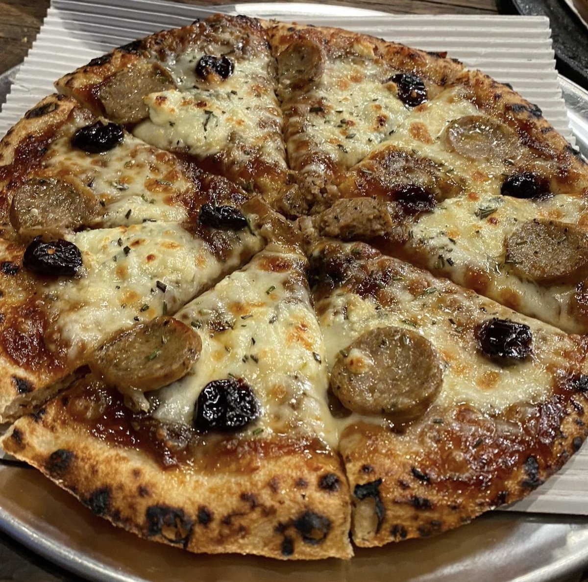 terrymeiners's tweet photo. Journalist @JulieDolanTV is also #LouisvilleFoodGirl on @instagram
Enjoyed chatting with her on @840WHAS about so many incredible foodie hotspots in metro Louisville π³π₯©π₯π
LISTEN π£οΈ https://t.co/gphzqmWJ2n
#eateries #repast #snacks #treats #drinks https://t.co/zzdCc03xWm